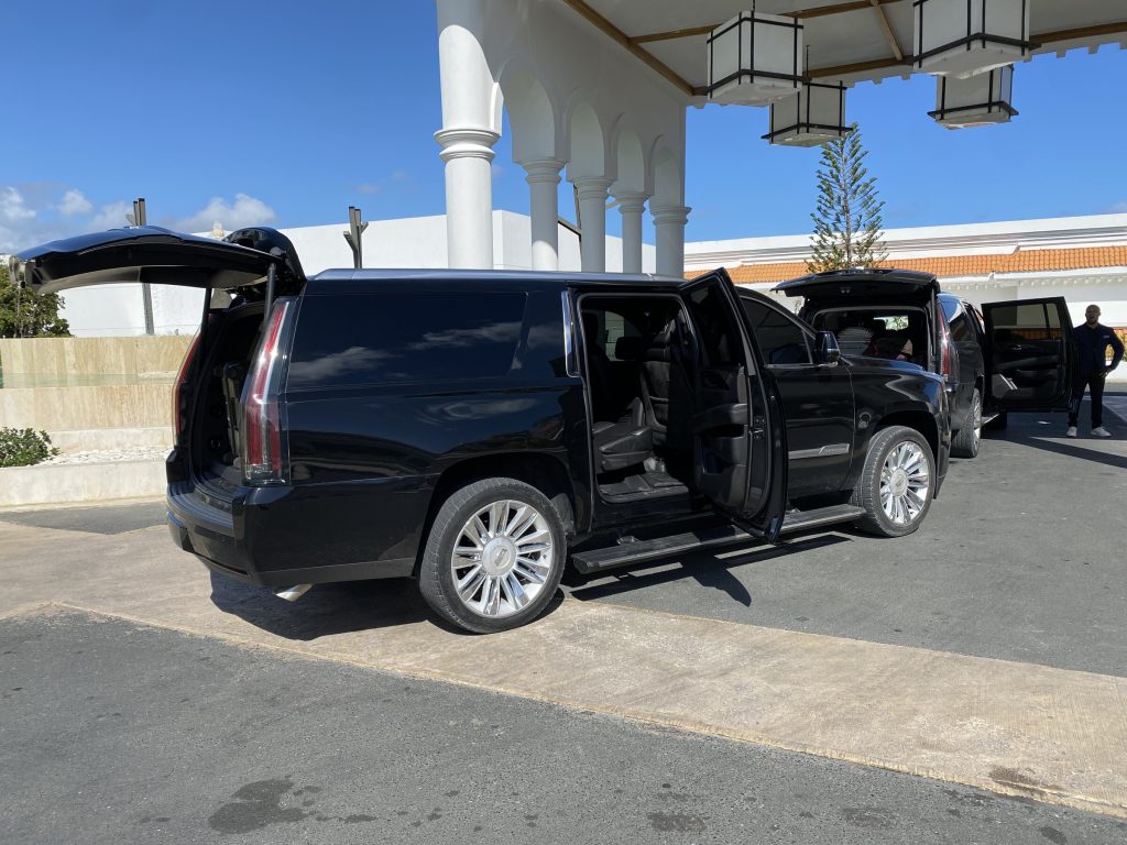 Cadillac Escalade Premium, SUV de lujo para traslados privados al aeropuerto